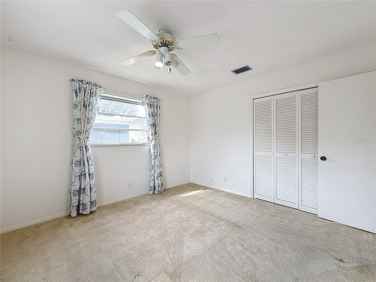 250 LAKE DR, COCONUT CREEK, FL, 33066