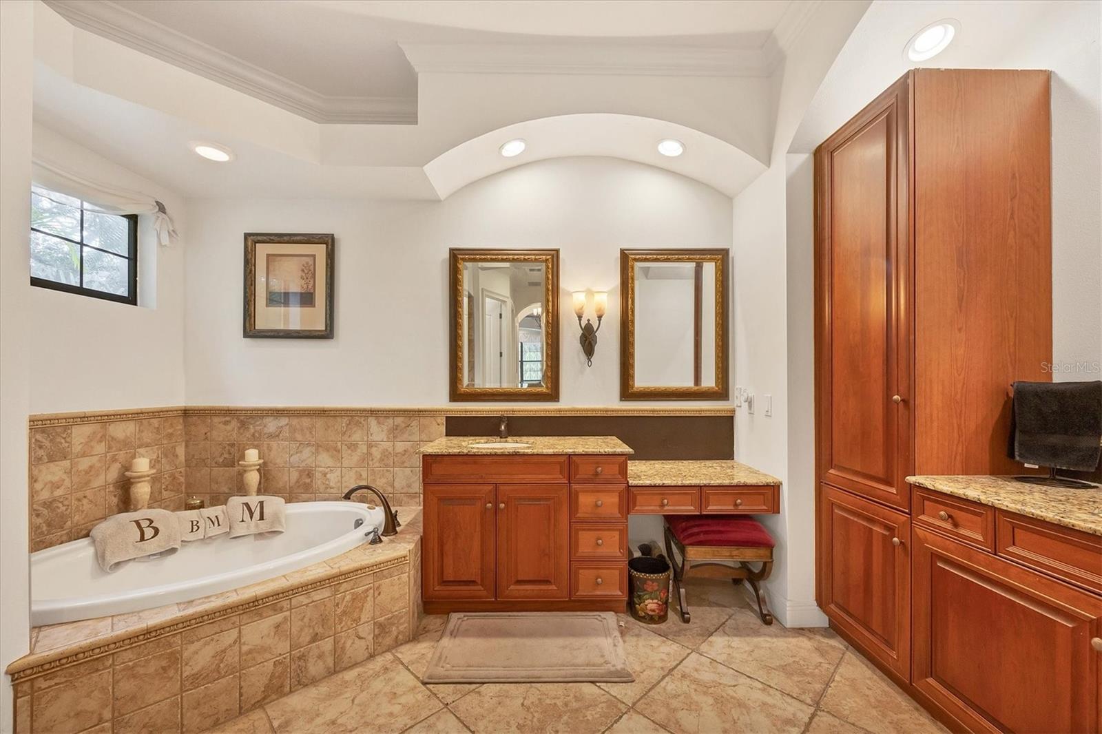 135 N CREEK LN, OSPREY, FL, 34229