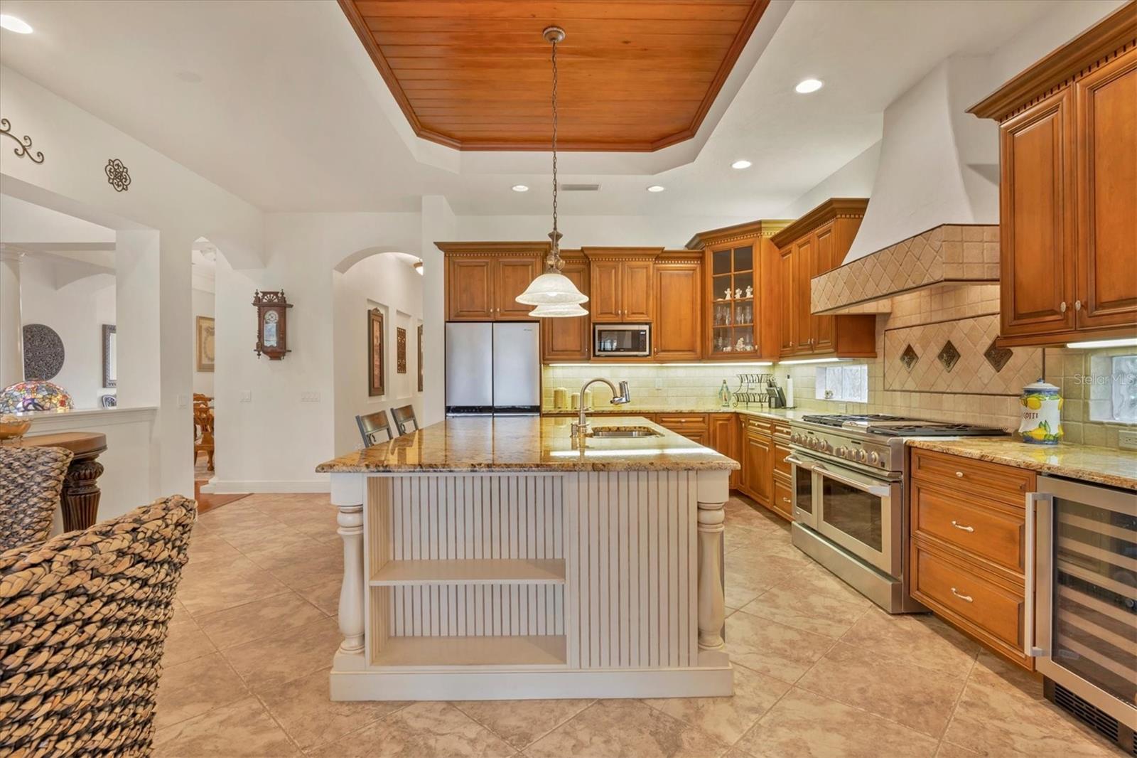 135 N CREEK LN, OSPREY, FL, 34229