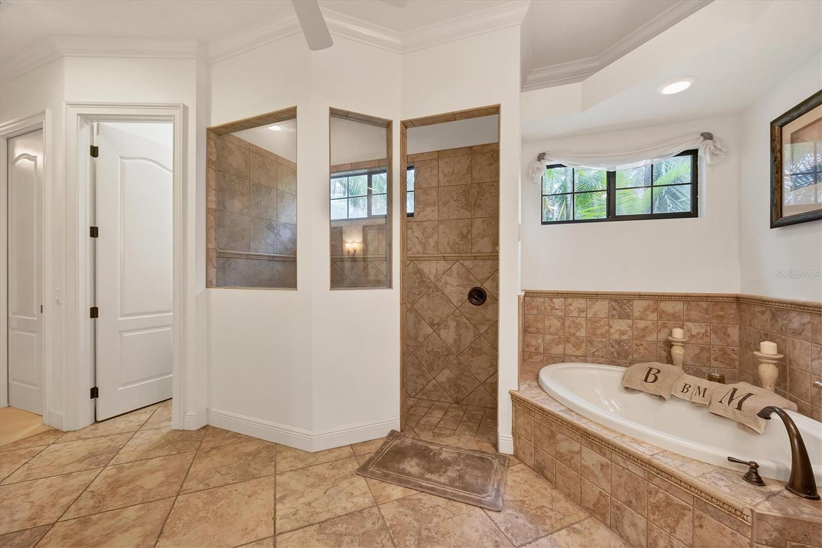 135 N CREEK LN, OSPREY, FL, 34229