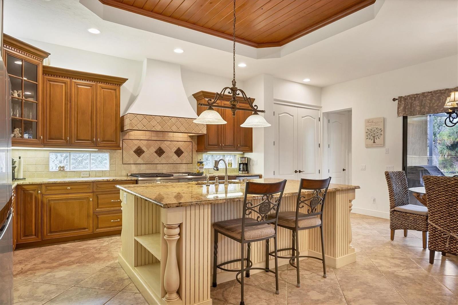 135 N CREEK LN, OSPREY, FL, 34229