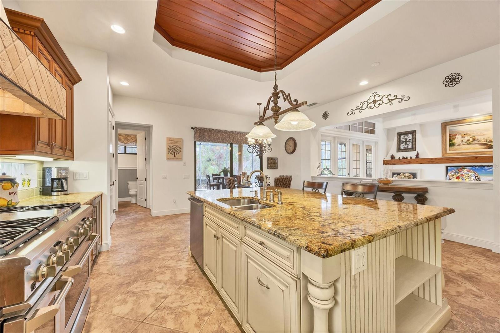 135 N CREEK LN, OSPREY, FL, 34229