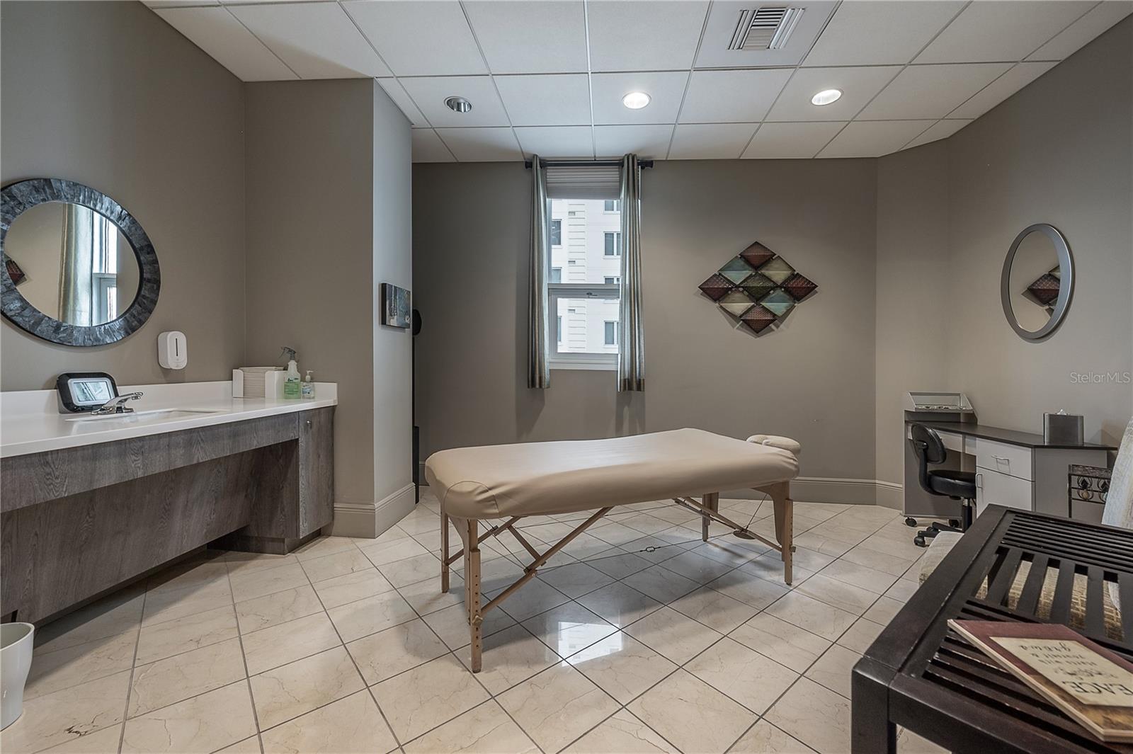 450 KNIGHTS RUN AVE #415, TAMPA, FL, 33602