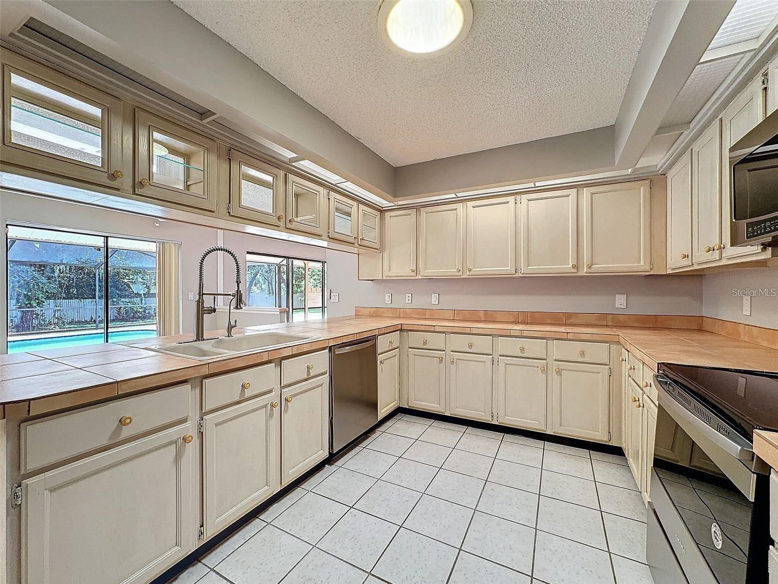 6214 IROQUOIS CT, ODESSA, FL, 33556