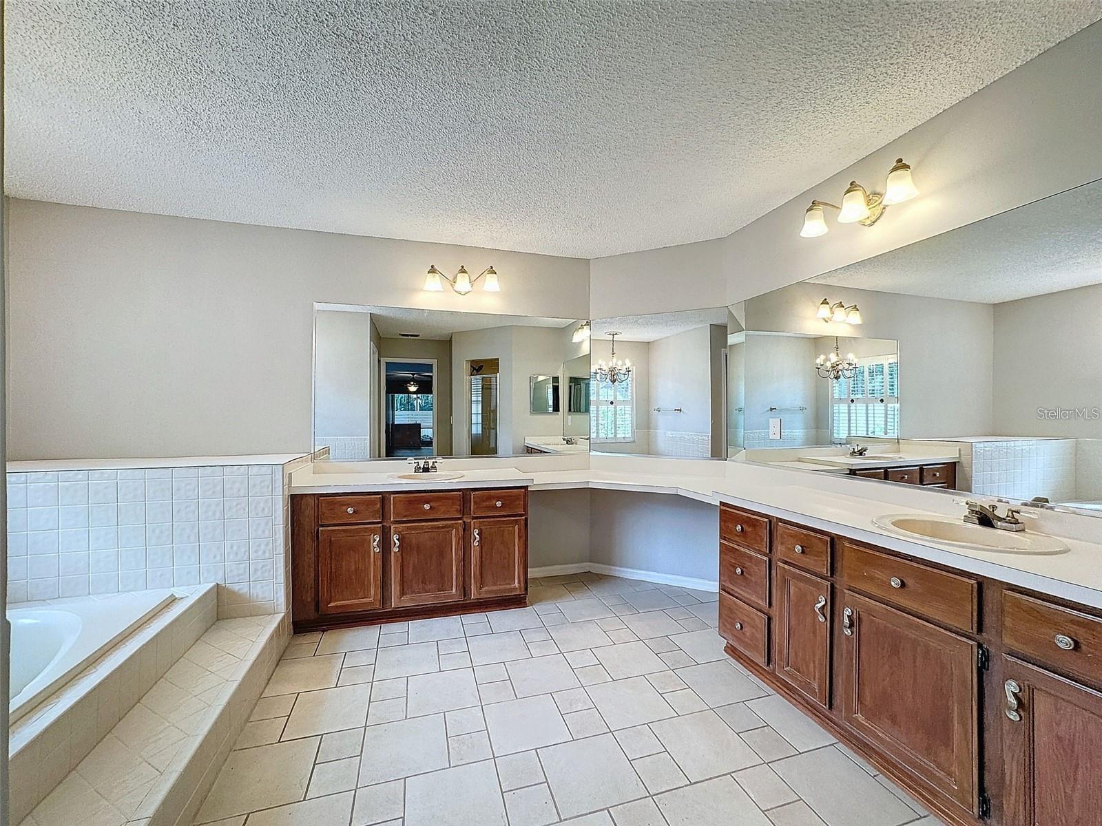6214 IROQUOIS CT, ODESSA, FL, 33556