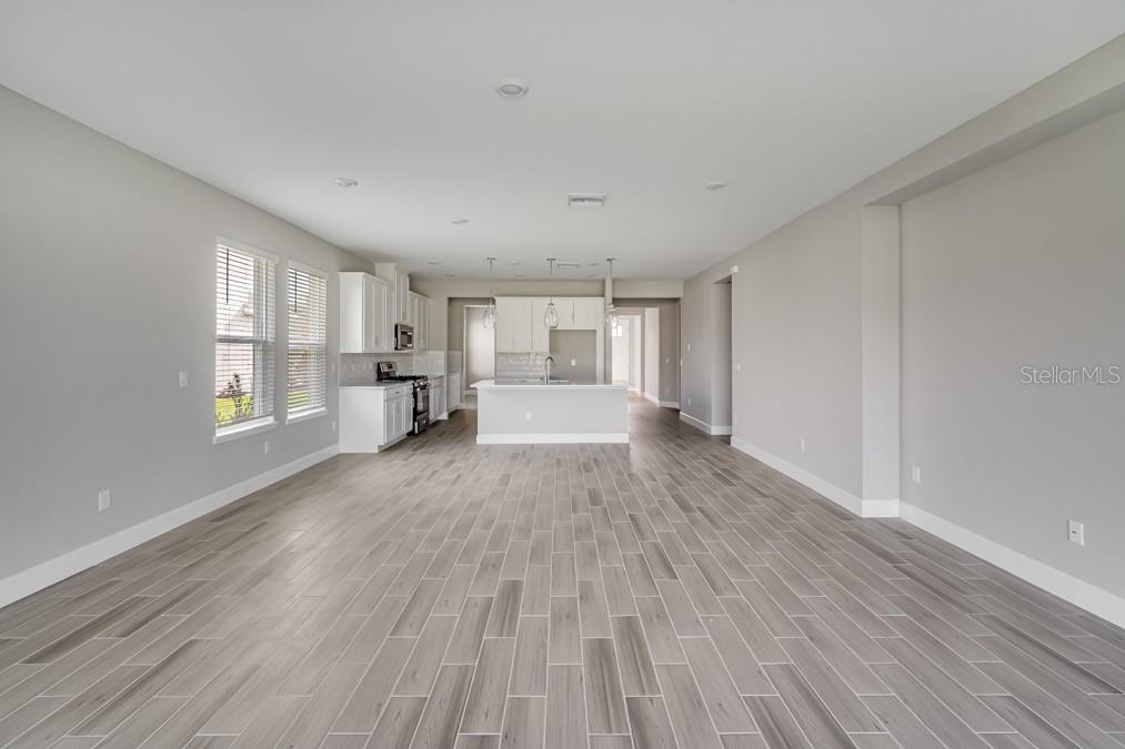 2061 LONGLINER LOOP, WESLEY CHAPEL, FL, 33543