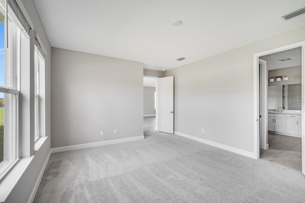 2061 LONGLINER LOOP, WESLEY CHAPEL, FL, 33543