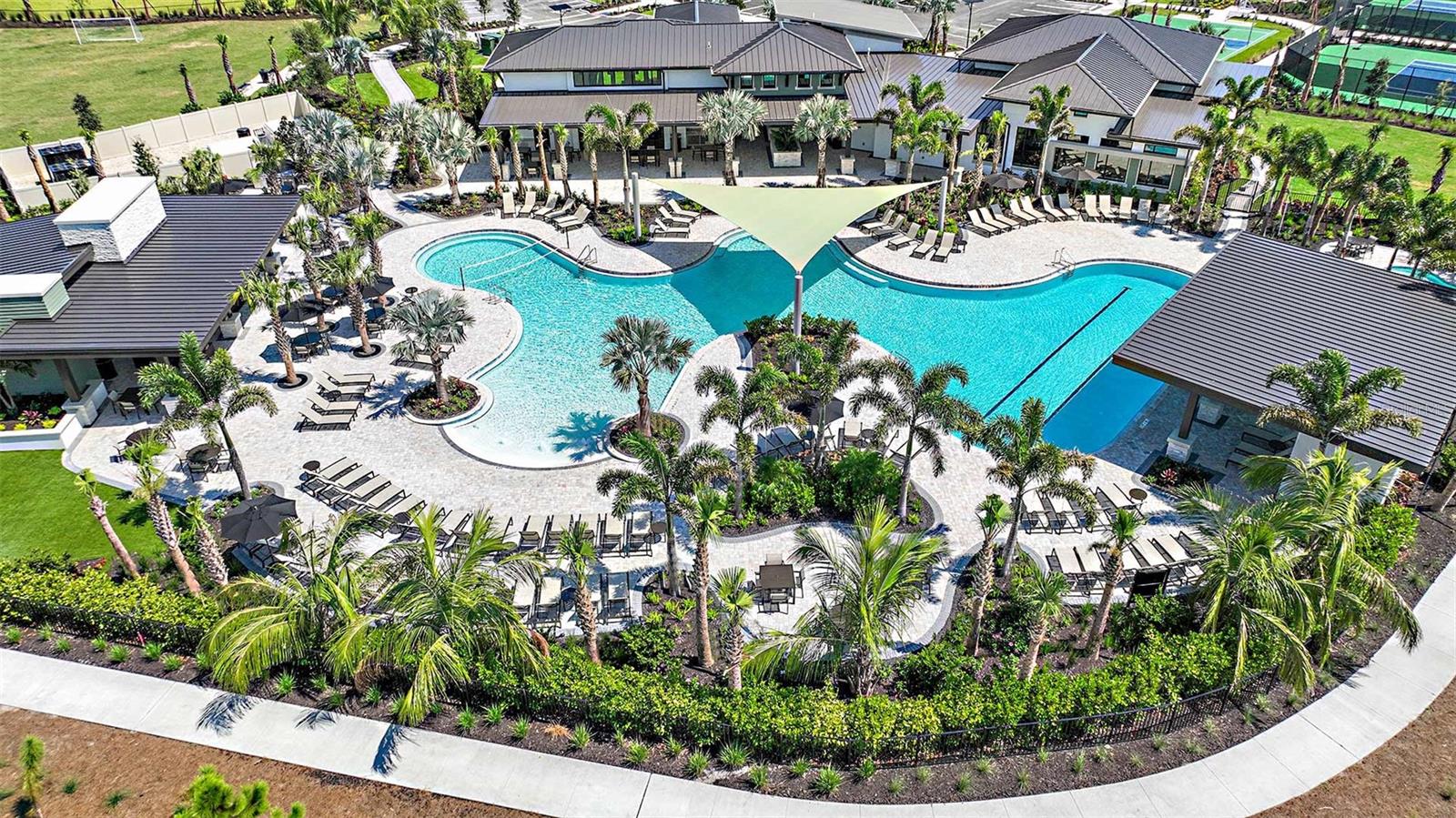 2061 LONGLINER LOOP, WESLEY CHAPEL, FL, 33543
