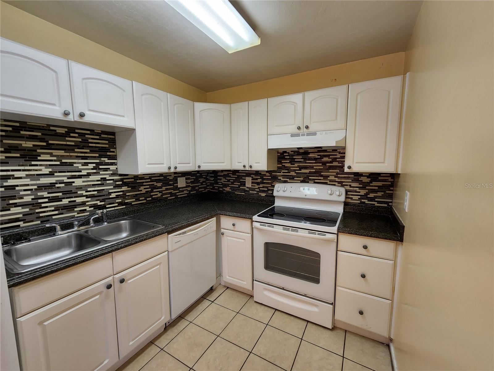 3934 SW 26 DR #6, GAINESVILLE, FL, 32608