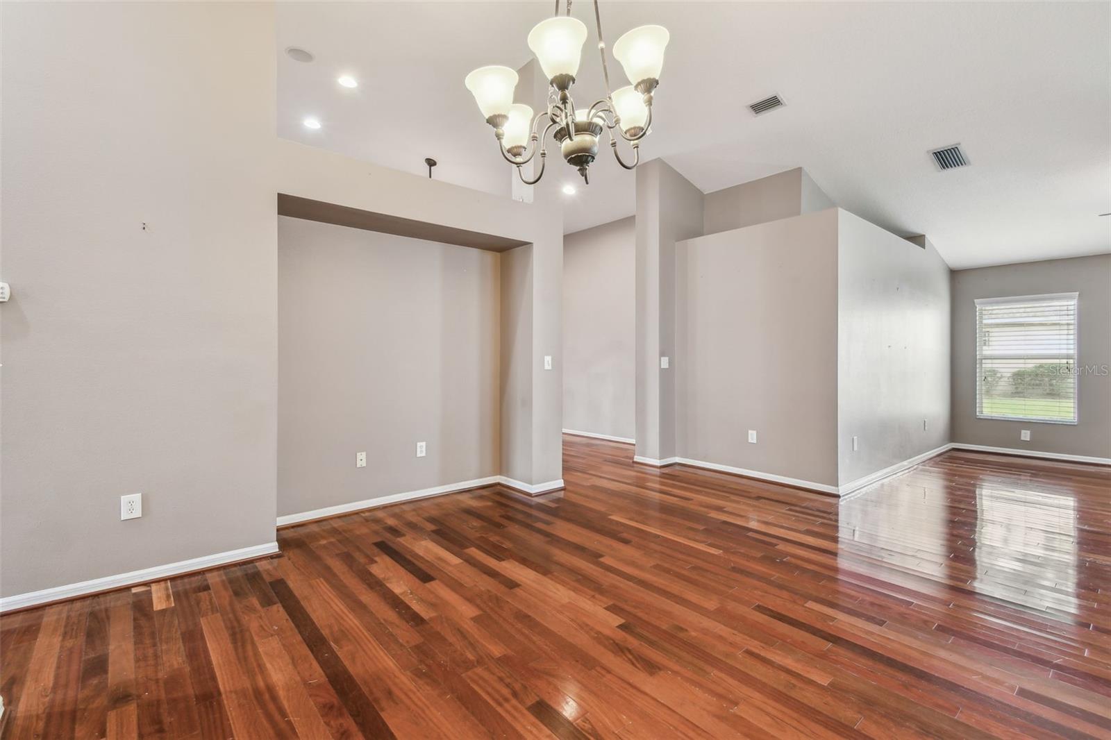 6944 RUNNER OAK DR, WESLEY CHAPEL, FL, 33545