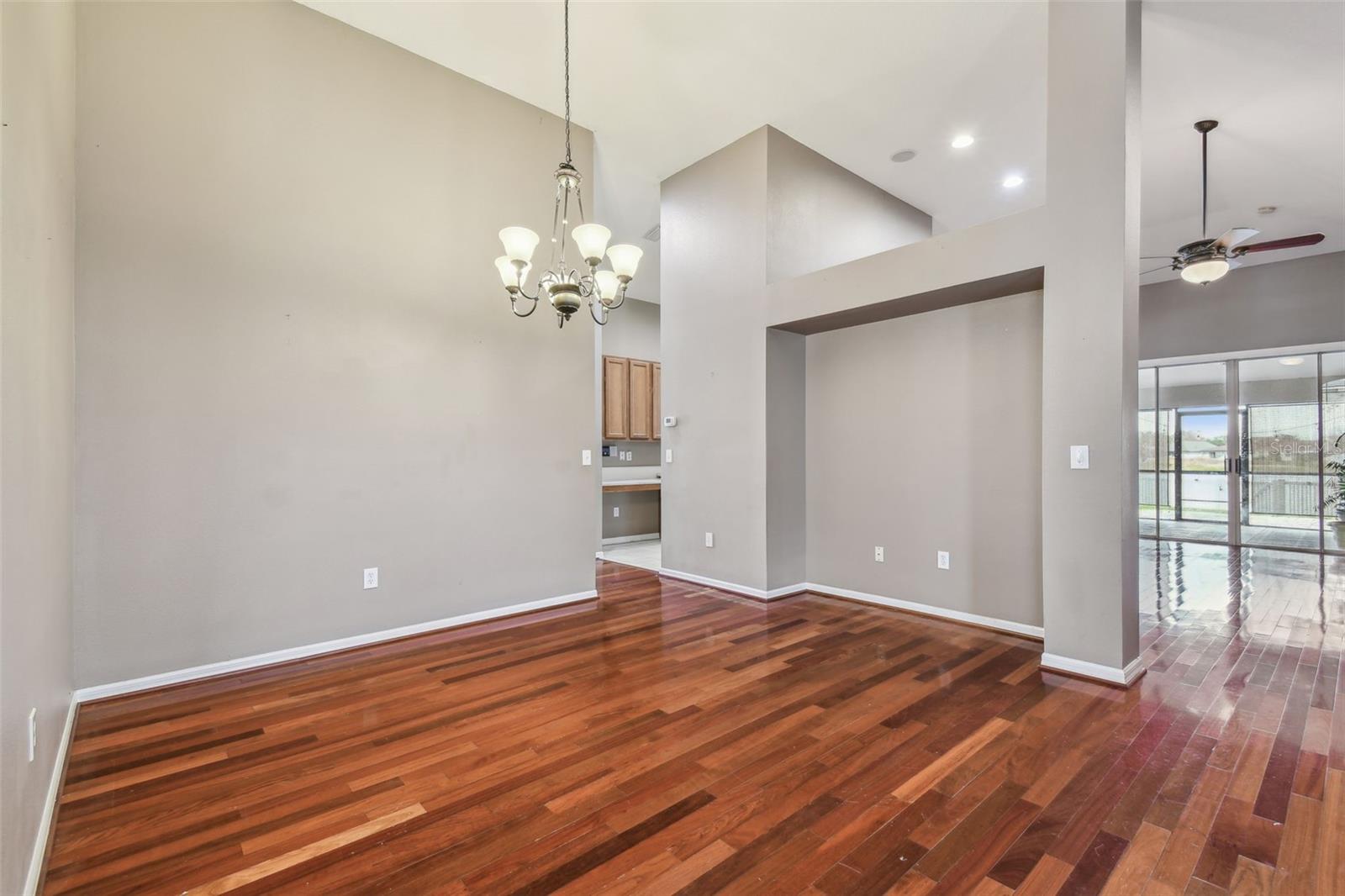 6944 RUNNER OAK DR, WESLEY CHAPEL, FL, 33545