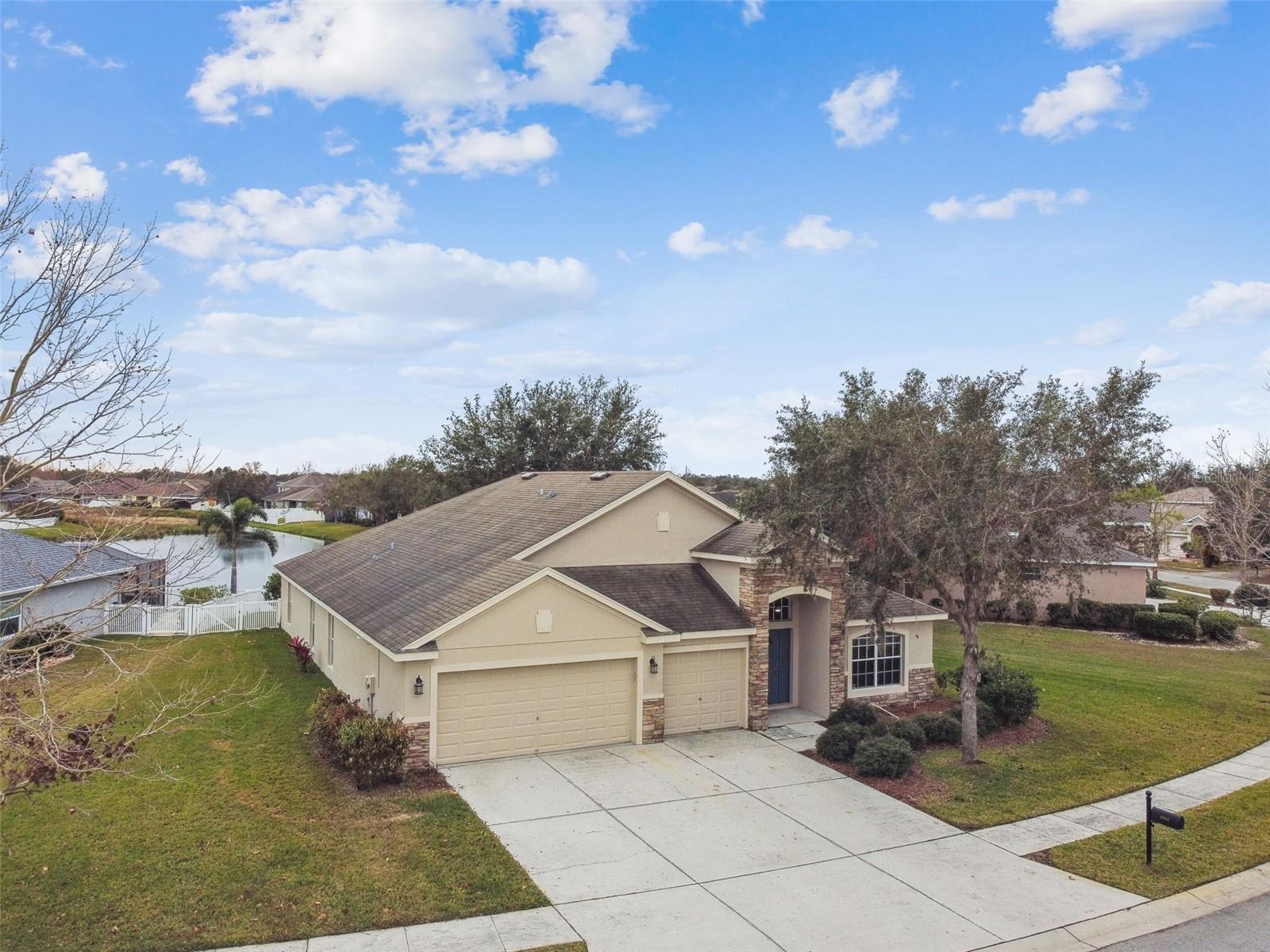 6944 RUNNER OAK DR, WESLEY CHAPEL, FL, 33545
