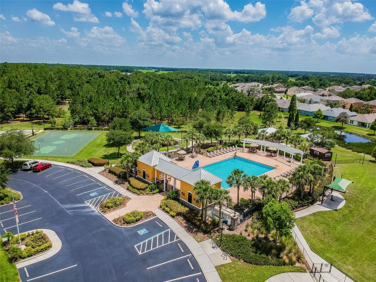 6944 RUNNER OAK DR, WESLEY CHAPEL, FL, 33545