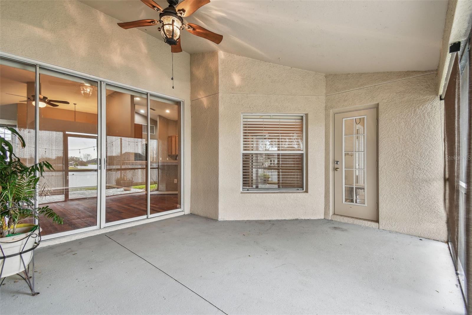 6944 RUNNER OAK DR, WESLEY CHAPEL, FL, 33545