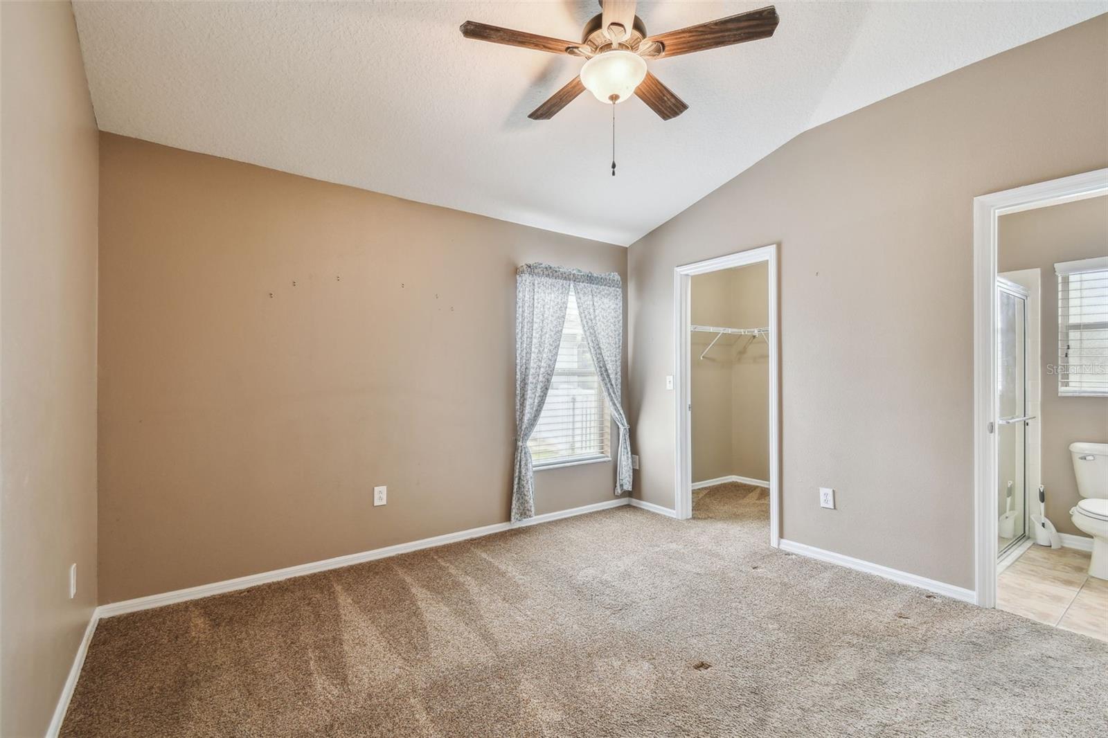 6944 RUNNER OAK DR, WESLEY CHAPEL, FL, 33545