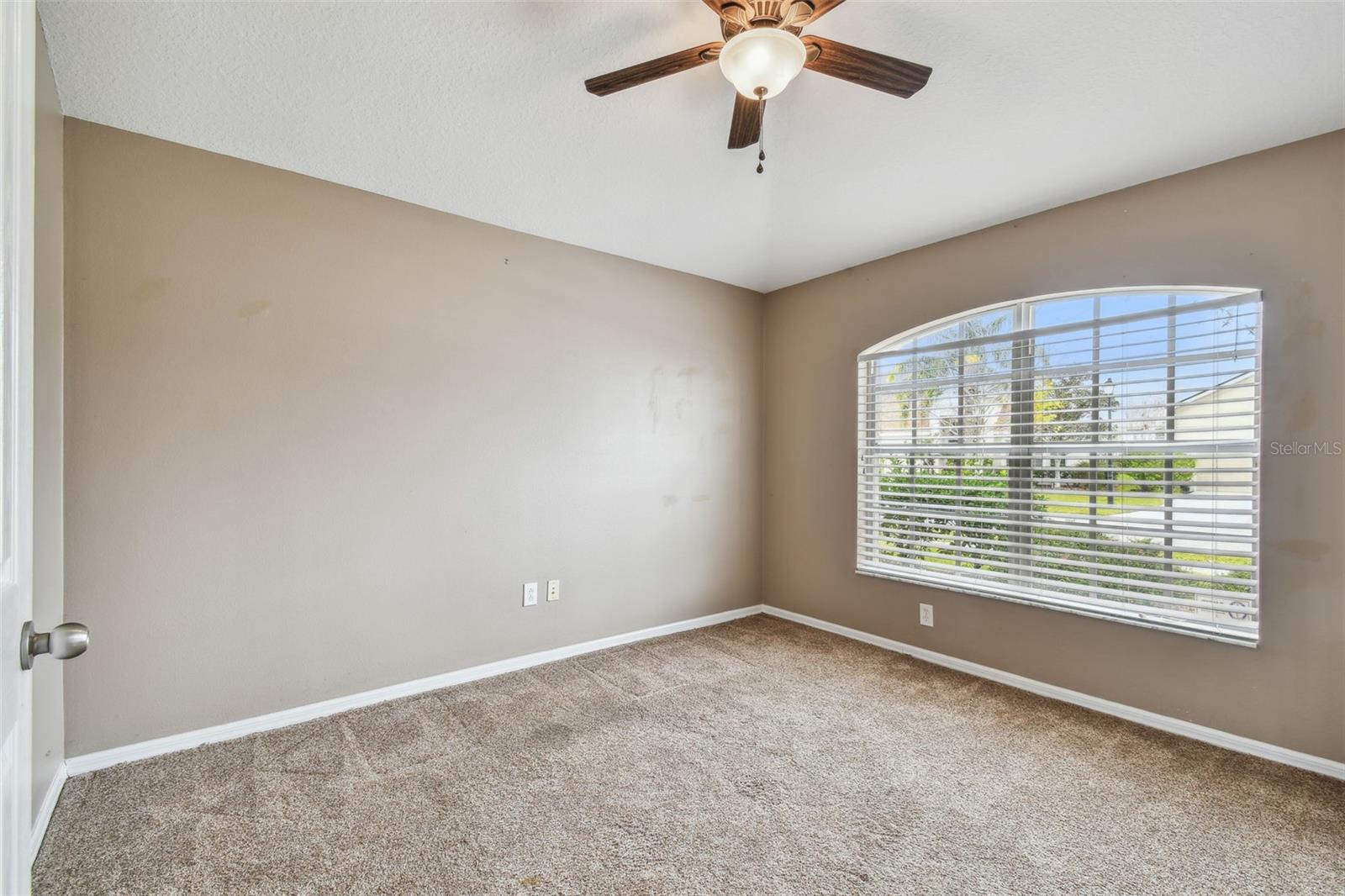 6944 RUNNER OAK DR, WESLEY CHAPEL, FL, 33545