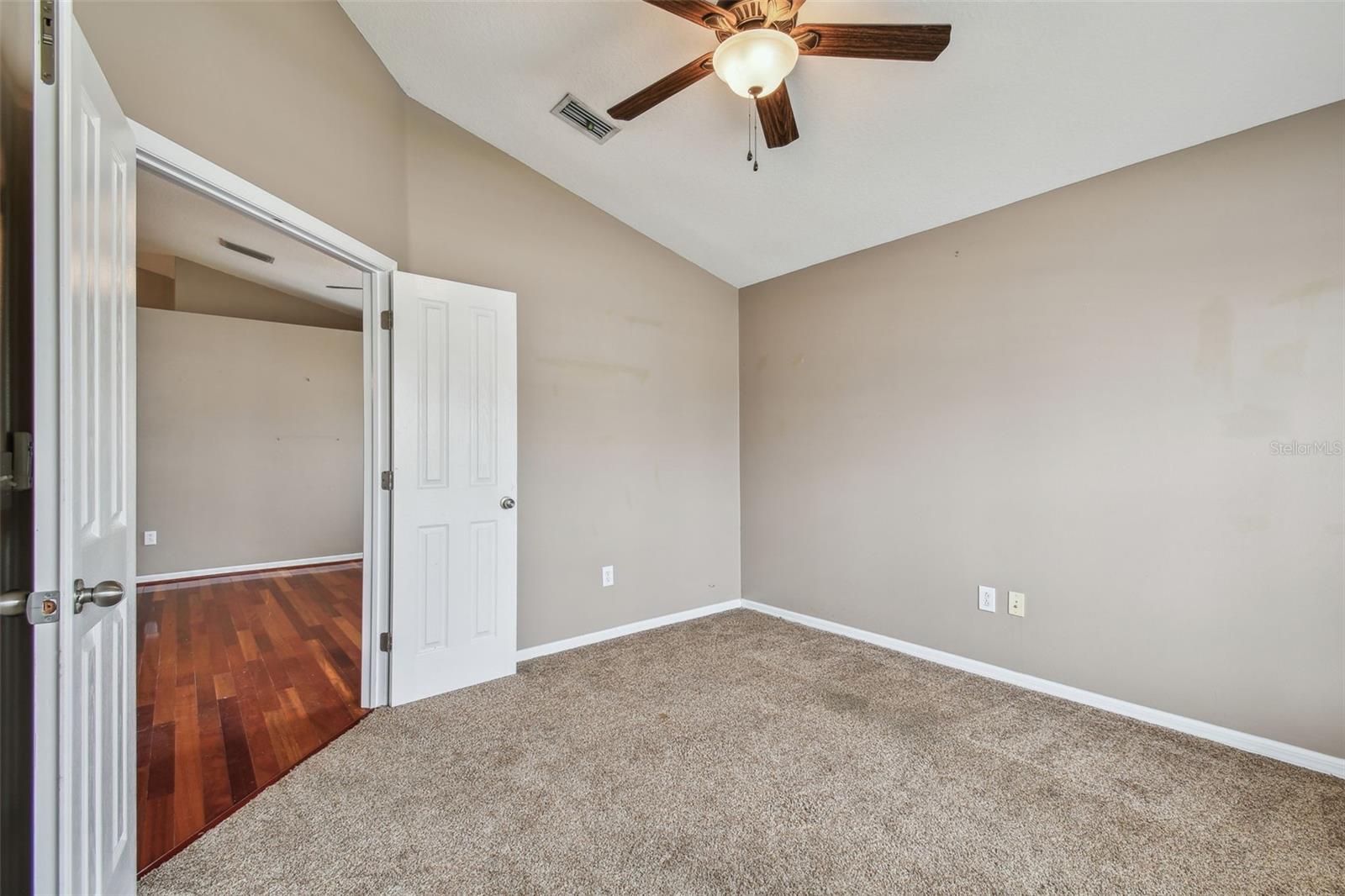 6944 RUNNER OAK DR, WESLEY CHAPEL, FL, 33545