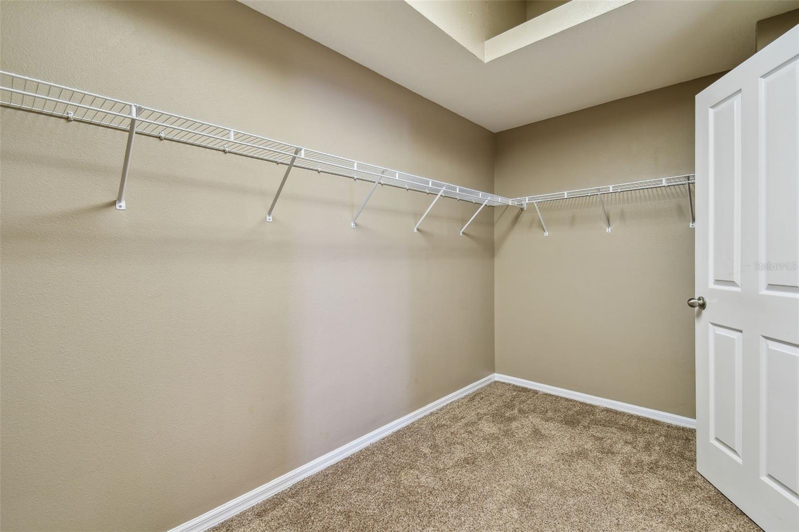 6944 RUNNER OAK DR, WESLEY CHAPEL, FL, 33545