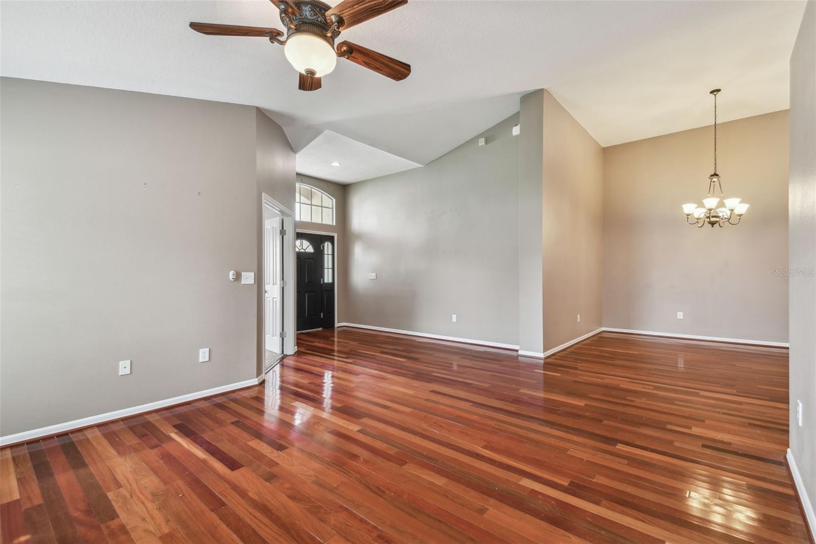 6944 RUNNER OAK DR, WESLEY CHAPEL, FL, 33545