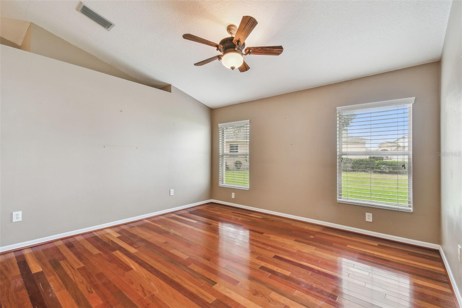 6944 RUNNER OAK DR, WESLEY CHAPEL, FL, 33545