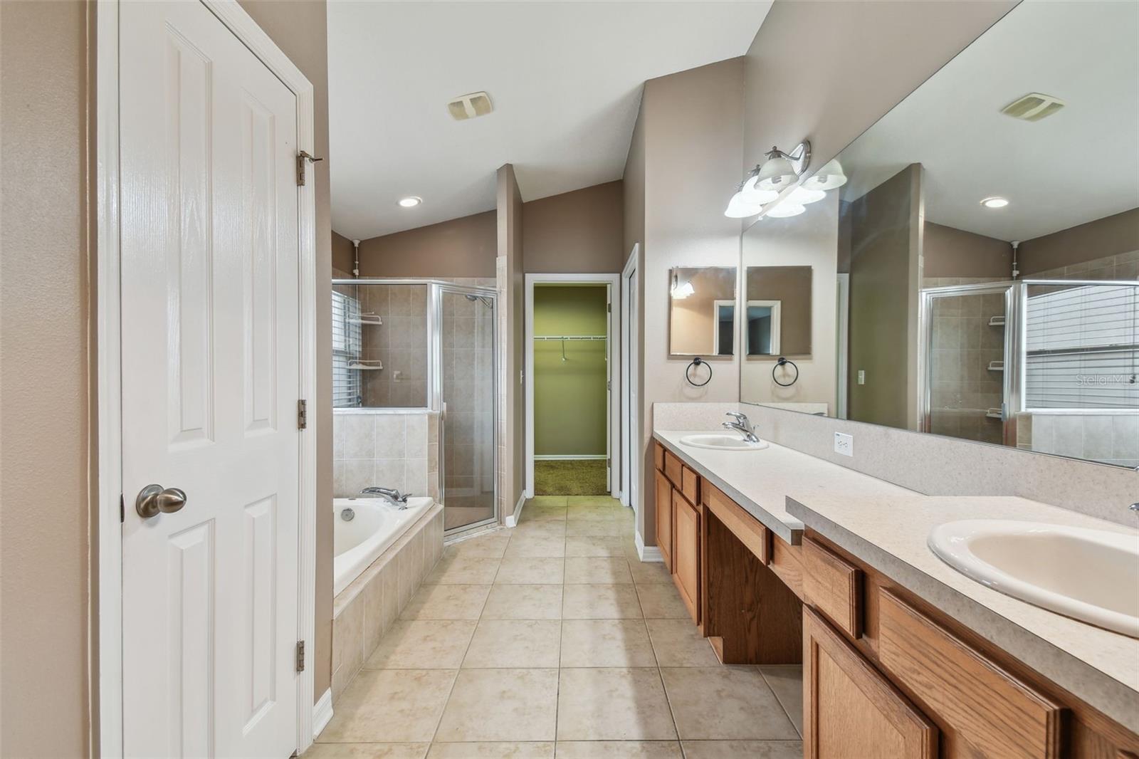 6944 RUNNER OAK DR, WESLEY CHAPEL, FL, 33545