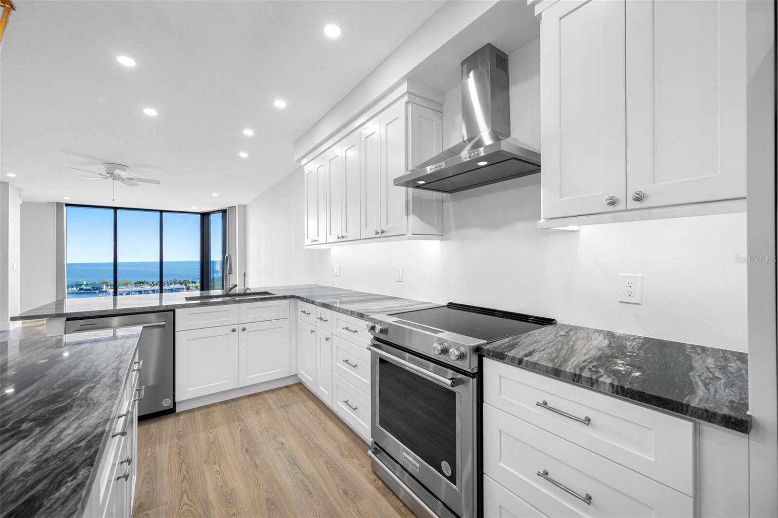 1 BEACH DR SE #1203, ST PETERSBURG, FL, 33701