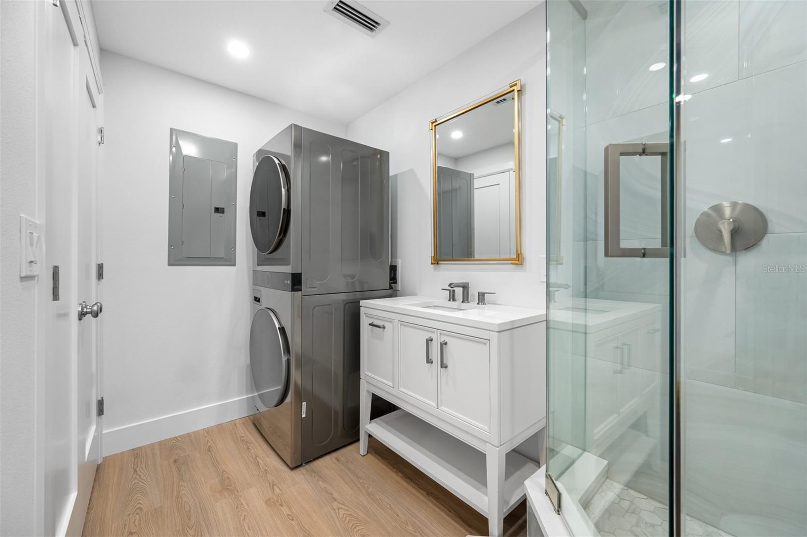 1 BEACH DR SE #1203, ST PETERSBURG, FL, 33701