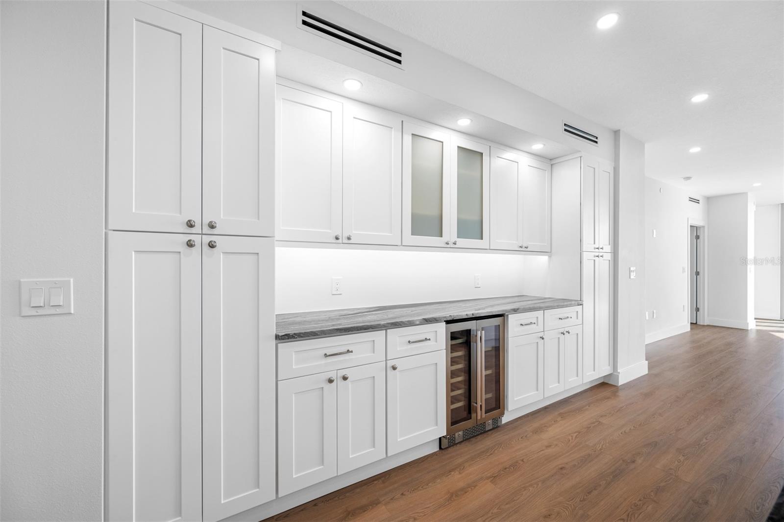 1 BEACH DR SE #1203, ST PETERSBURG, FL, 33701