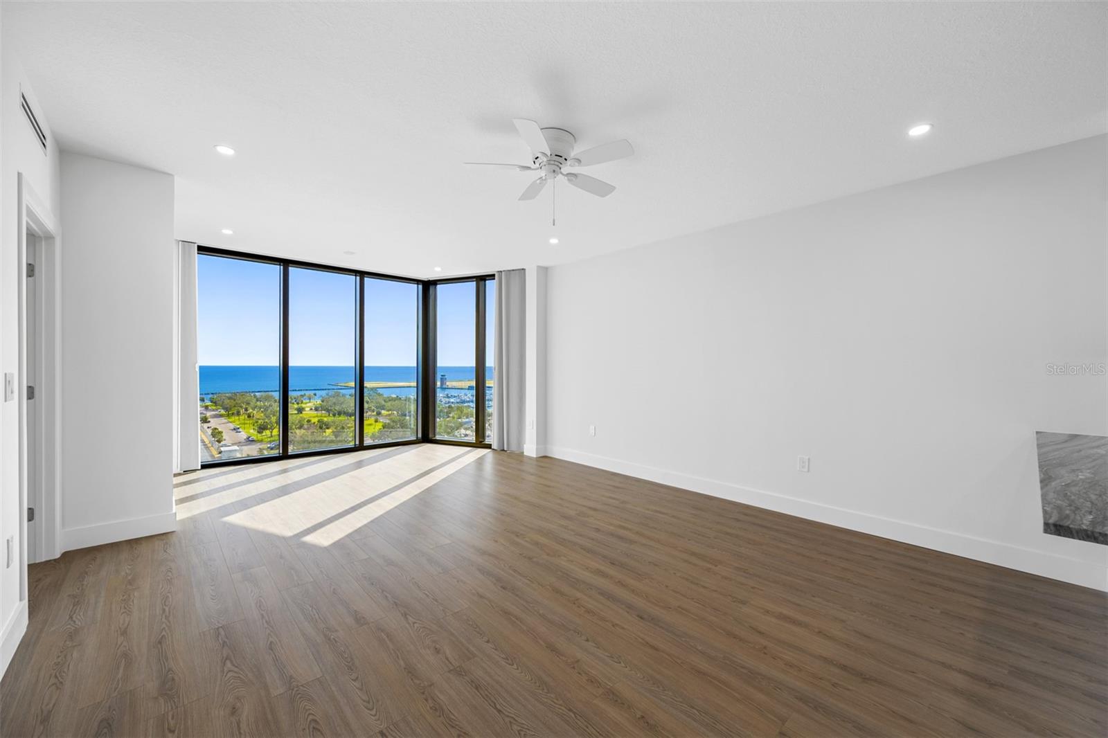 1 BEACH DR SE #1203, ST PETERSBURG, FL, 33701