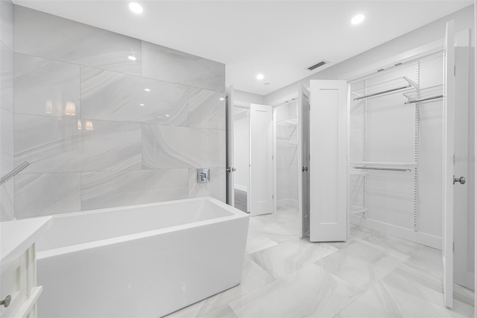 1 BEACH DR SE #1203, ST PETERSBURG, FL, 33701
