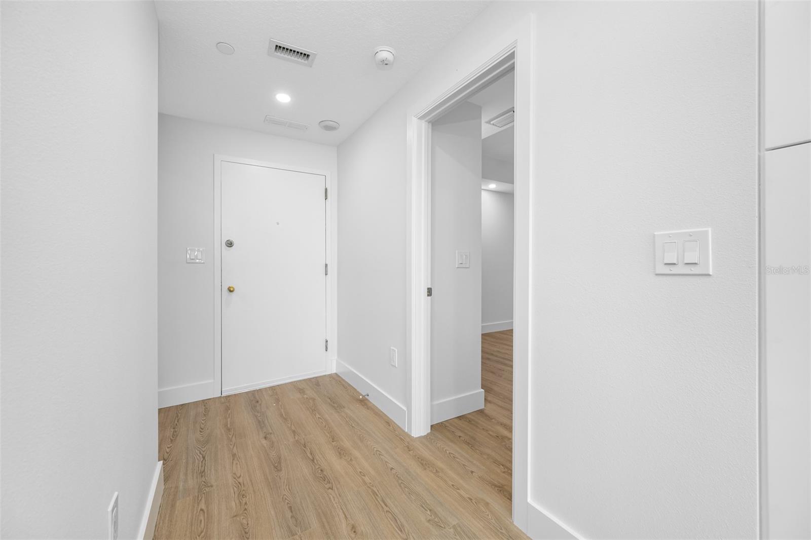 1 BEACH DR SE #1203, ST PETERSBURG, FL, 33701