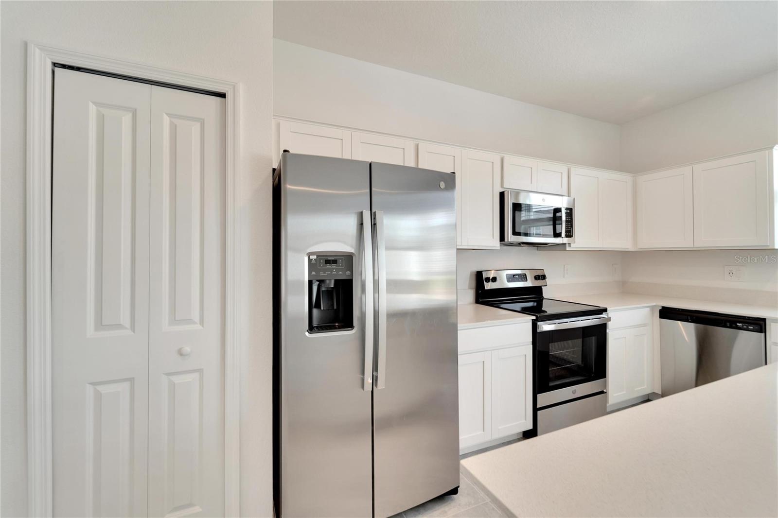 9038 MULLIGAN ISLAND LN, DAVENPORT, FL, 33896