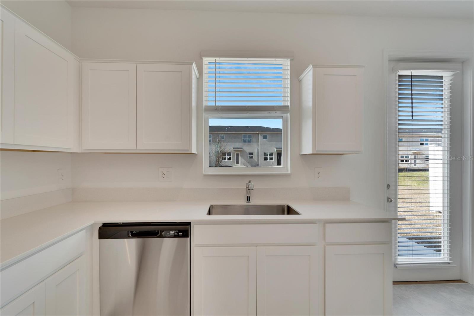 9038 MULLIGAN ISLAND LN, DAVENPORT, FL, 33896