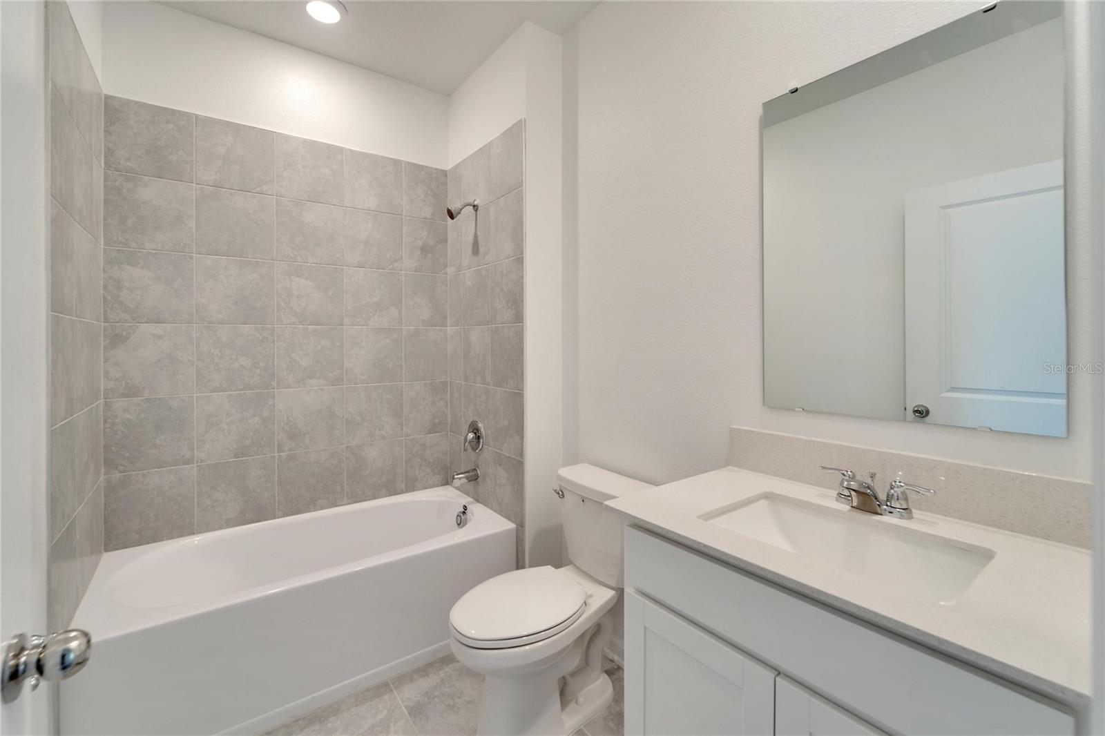 9038 MULLIGAN ISLAND LN, DAVENPORT, FL, 33896