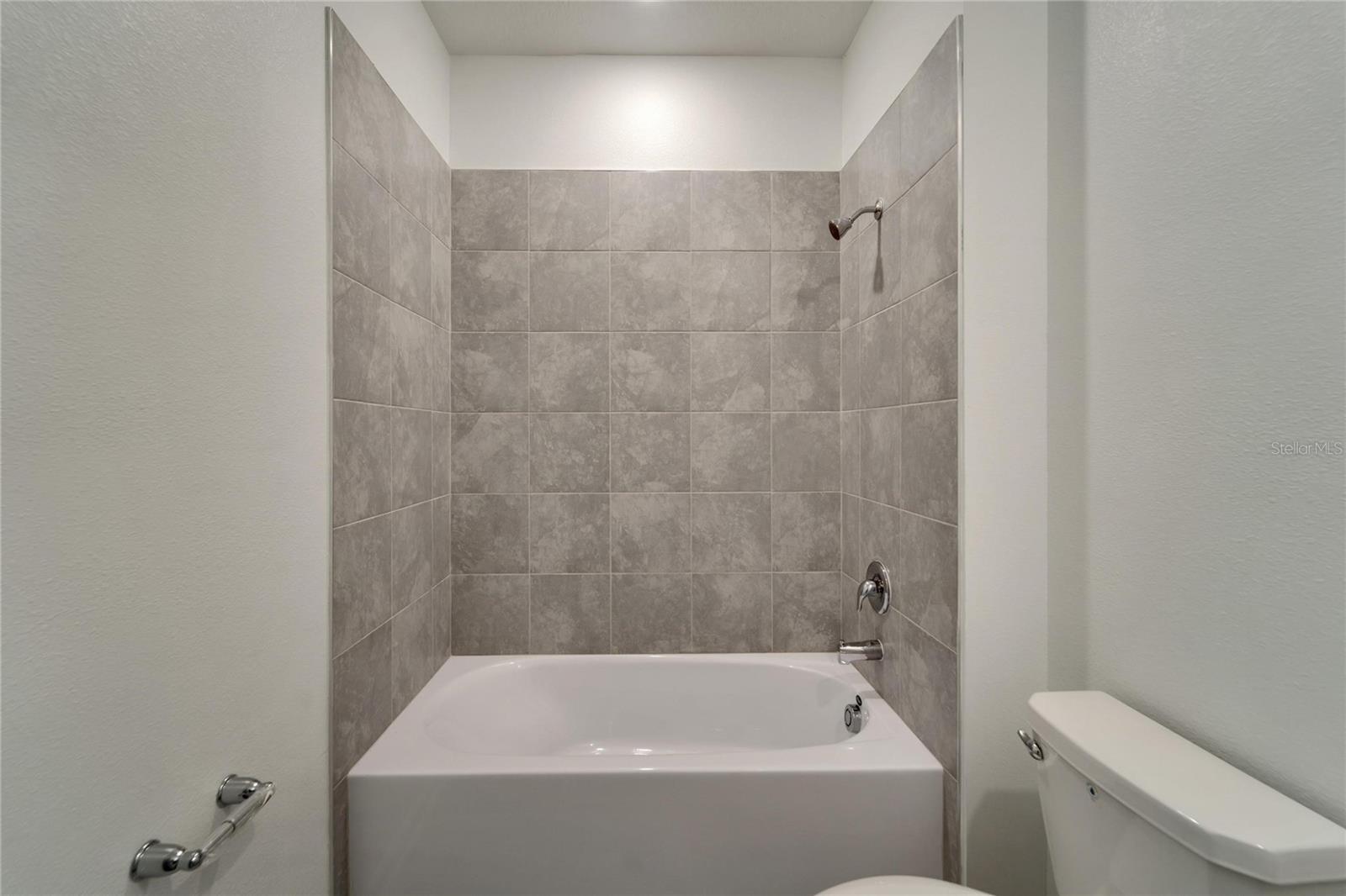 9038 MULLIGAN ISLAND LN, DAVENPORT, FL, 33896