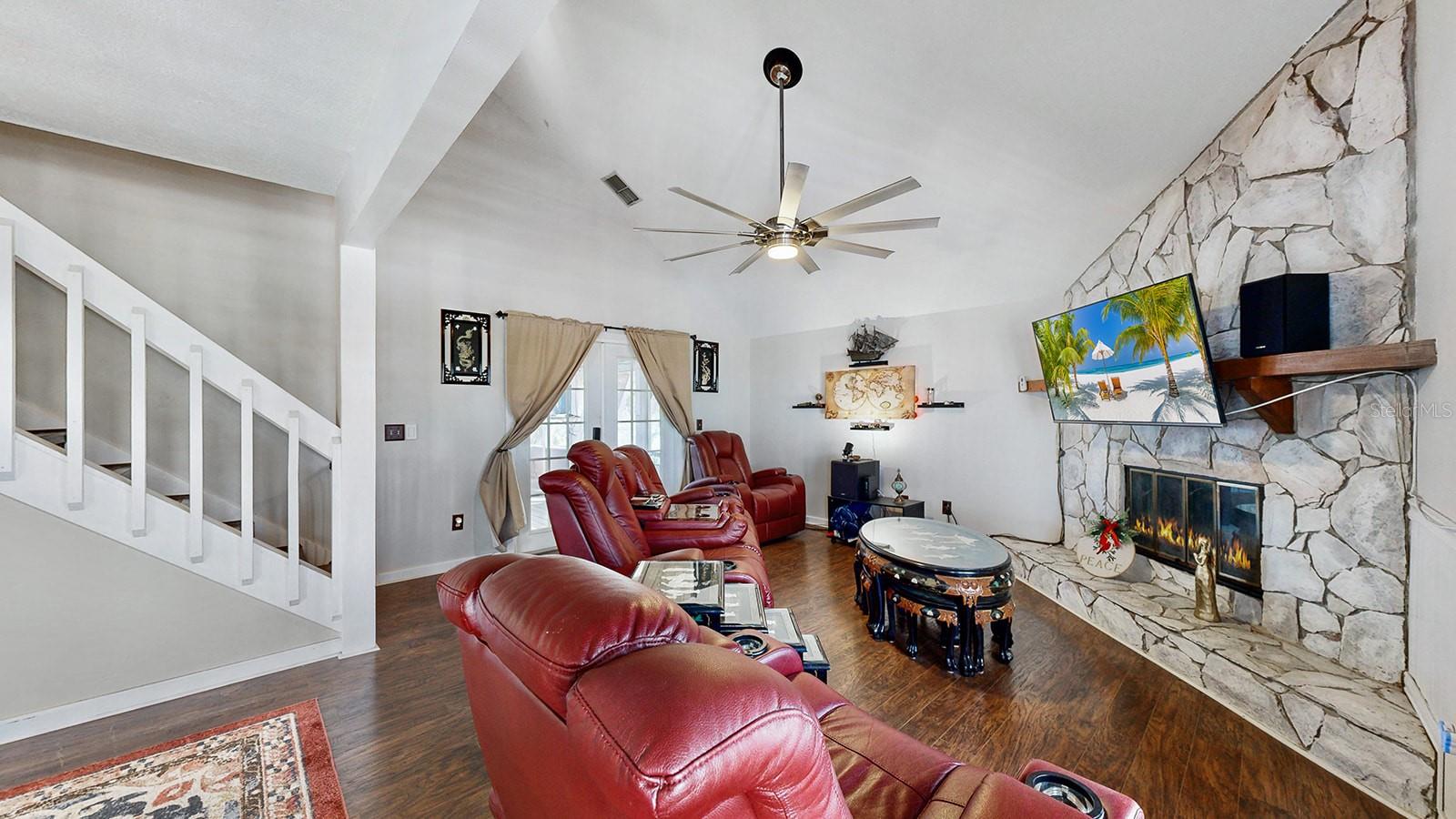 9934 PENINSULAR DR, GIBSONTON, FL, 33534