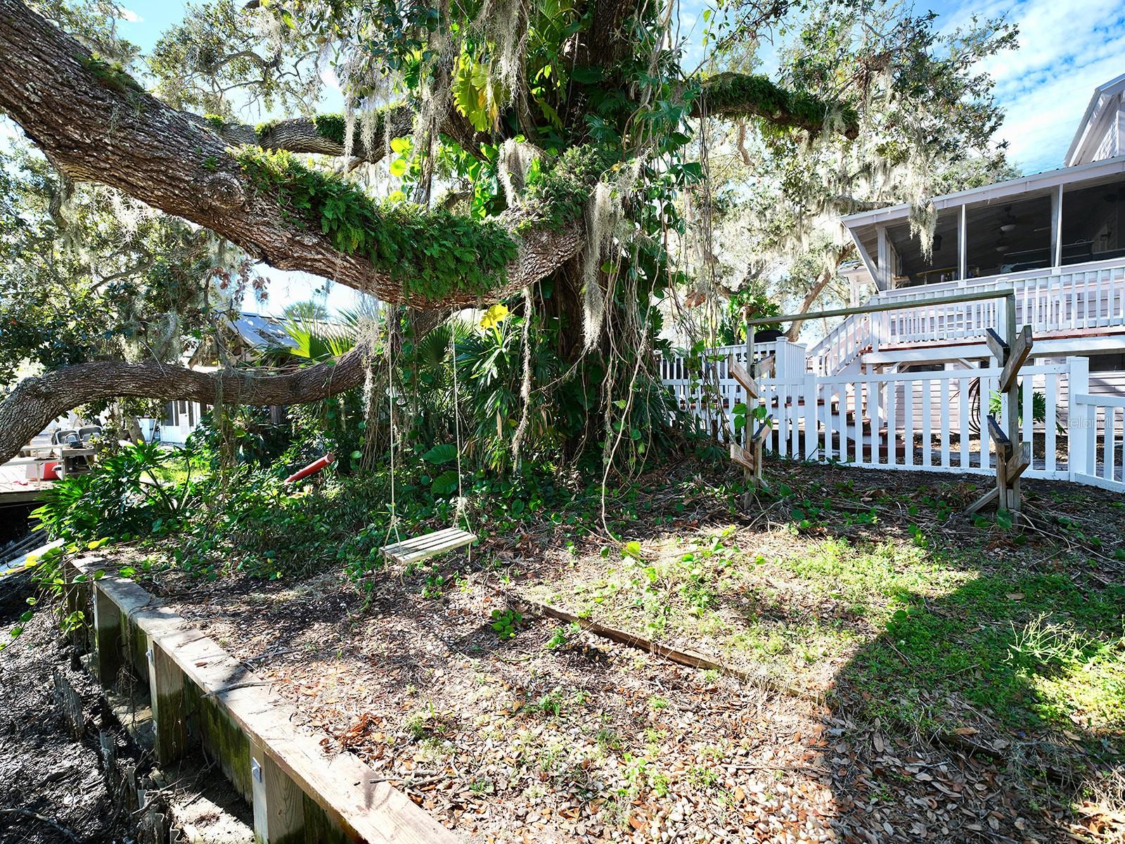 9934 PENINSULAR DR, GIBSONTON, FL, 33534