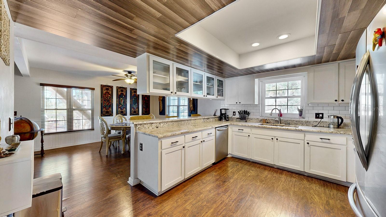 9934 PENINSULAR DR, GIBSONTON, FL, 33534