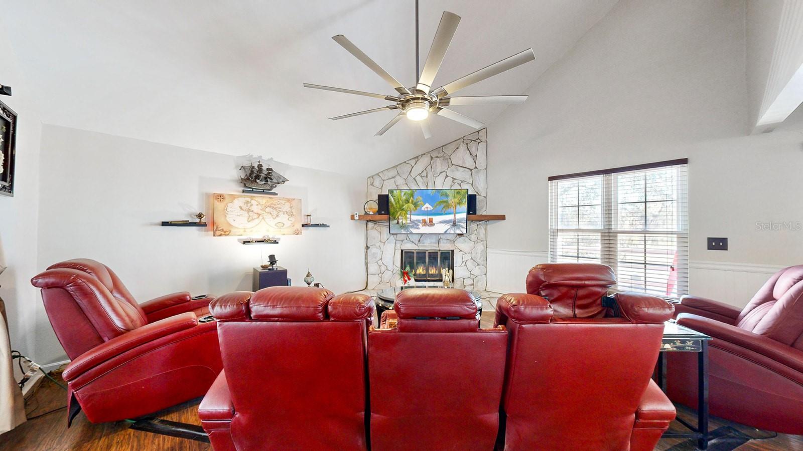 9934 PENINSULAR DR, GIBSONTON, FL, 33534