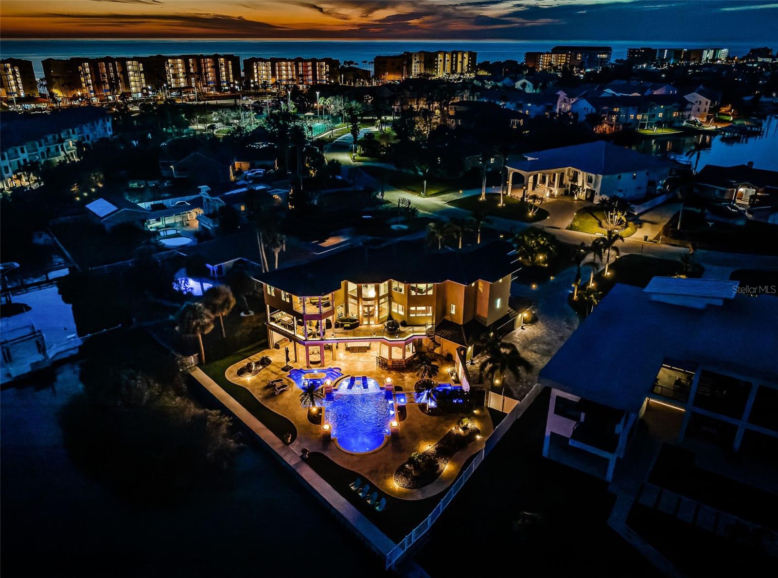 335 BATH CLUB BLVD S, NORTH REDINGTON BEACH, FL, 33708