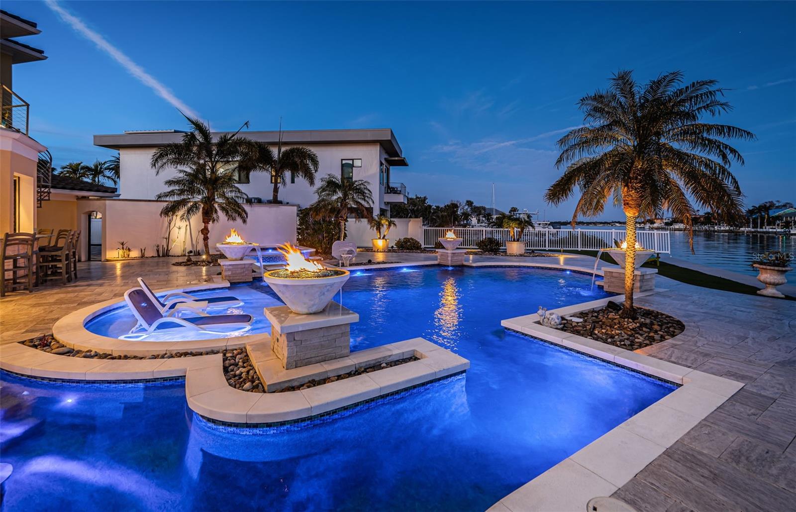335 BATH CLUB BLVD S, NORTH REDINGTON BEACH, FL, 33708