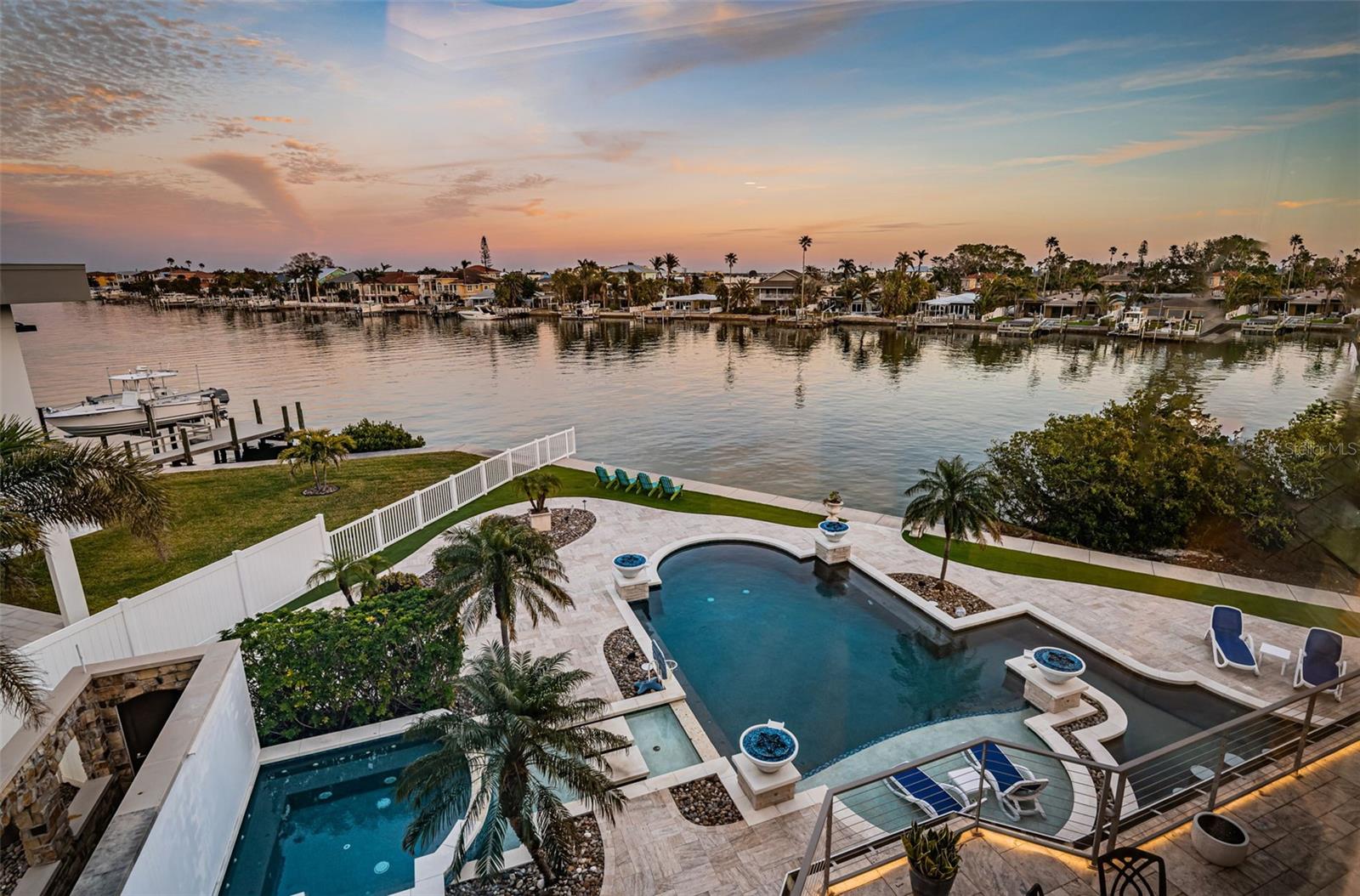 335 BATH CLUB BLVD S, NORTH REDINGTON BEACH, FL, 33708