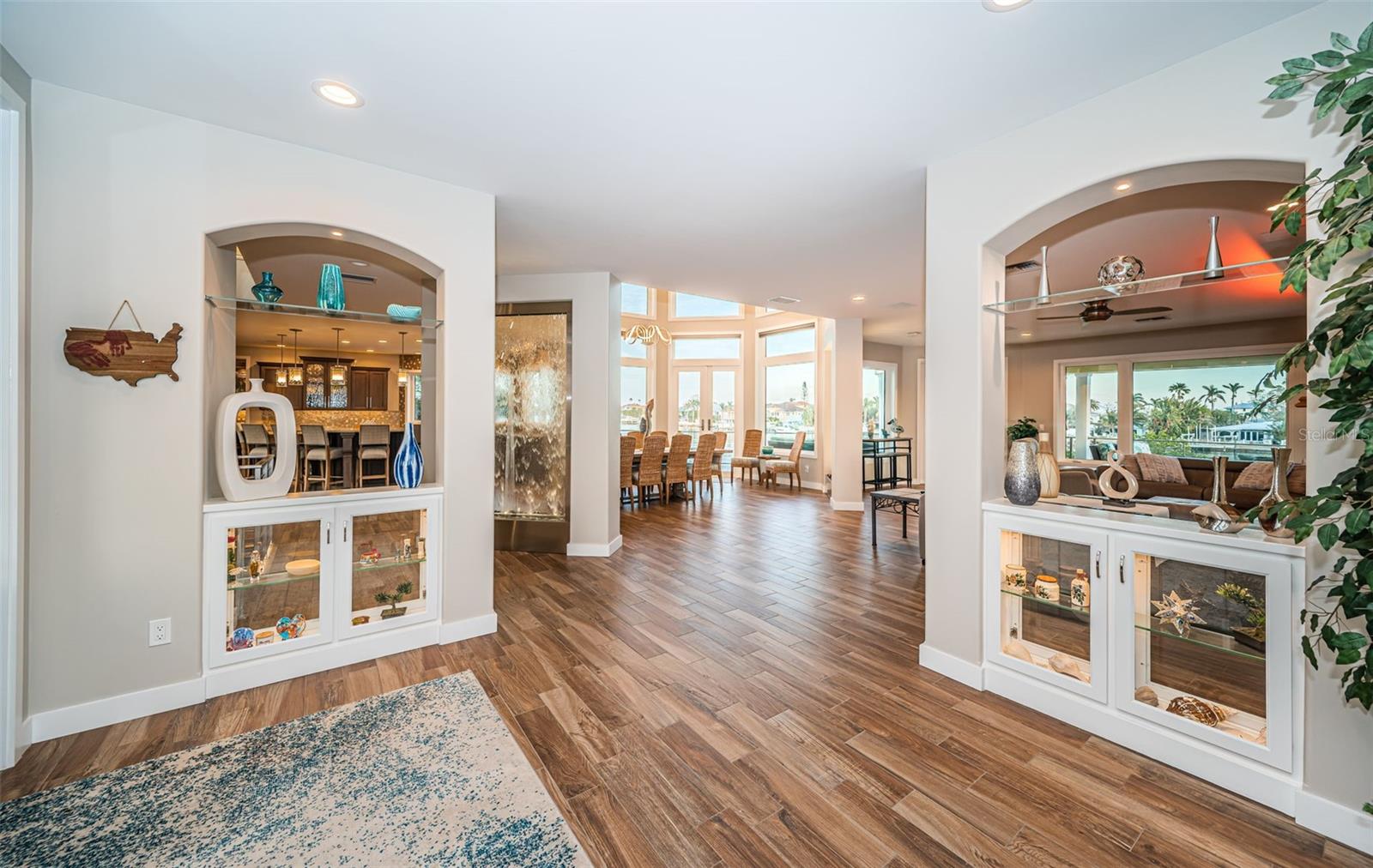 335 BATH CLUB BLVD S, NORTH REDINGTON BEACH, FL, 33708