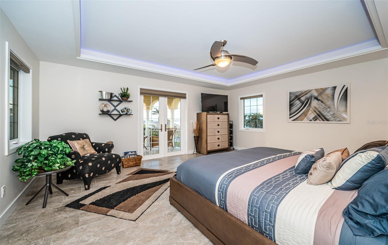 335 BATH CLUB BLVD S, NORTH REDINGTON BEACH, FL, 33708