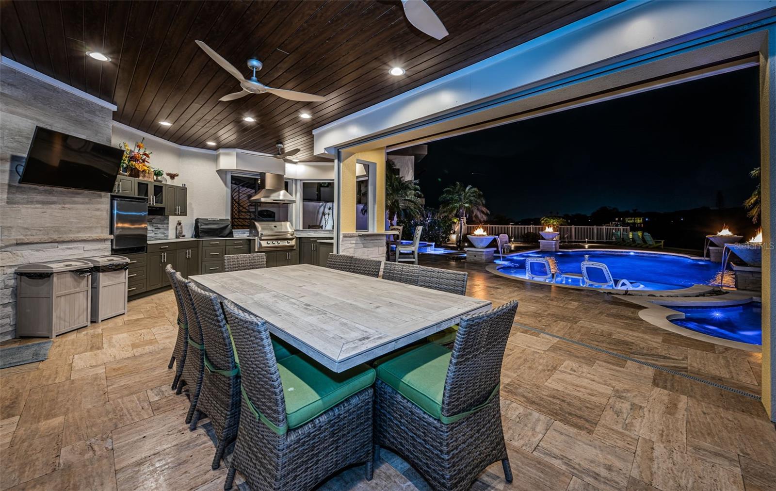 335 BATH CLUB BLVD S, NORTH REDINGTON BEACH, FL, 33708
