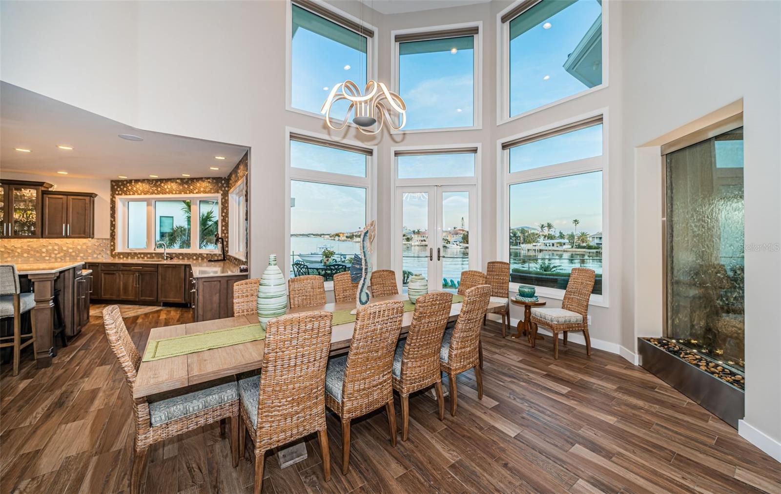 335 BATH CLUB BLVD S, NORTH REDINGTON BEACH, FL, 33708