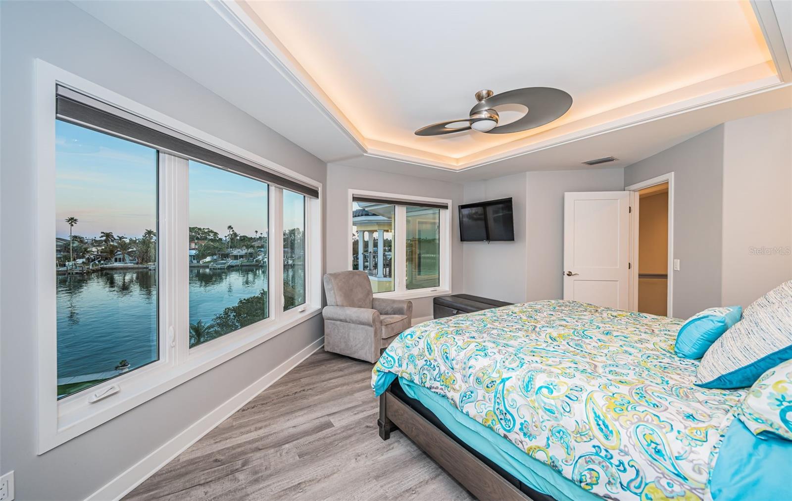 335 BATH CLUB BLVD S, NORTH REDINGTON BEACH, FL, 33708