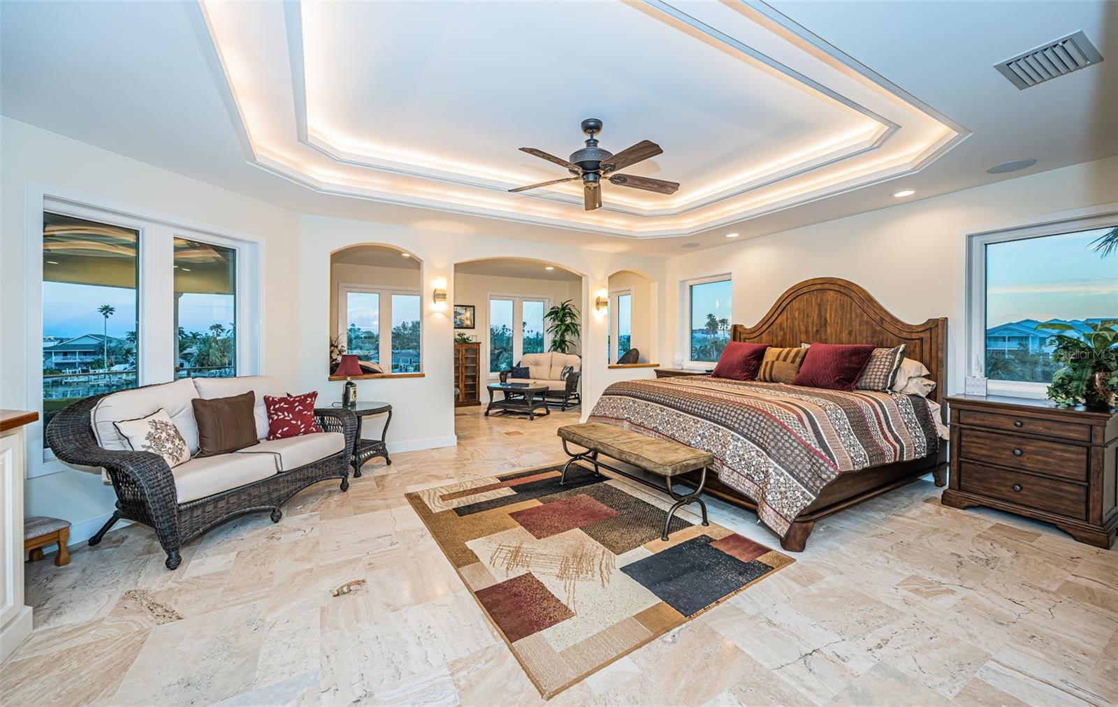 335 BATH CLUB BLVD S, NORTH REDINGTON BEACH, FL, 33708