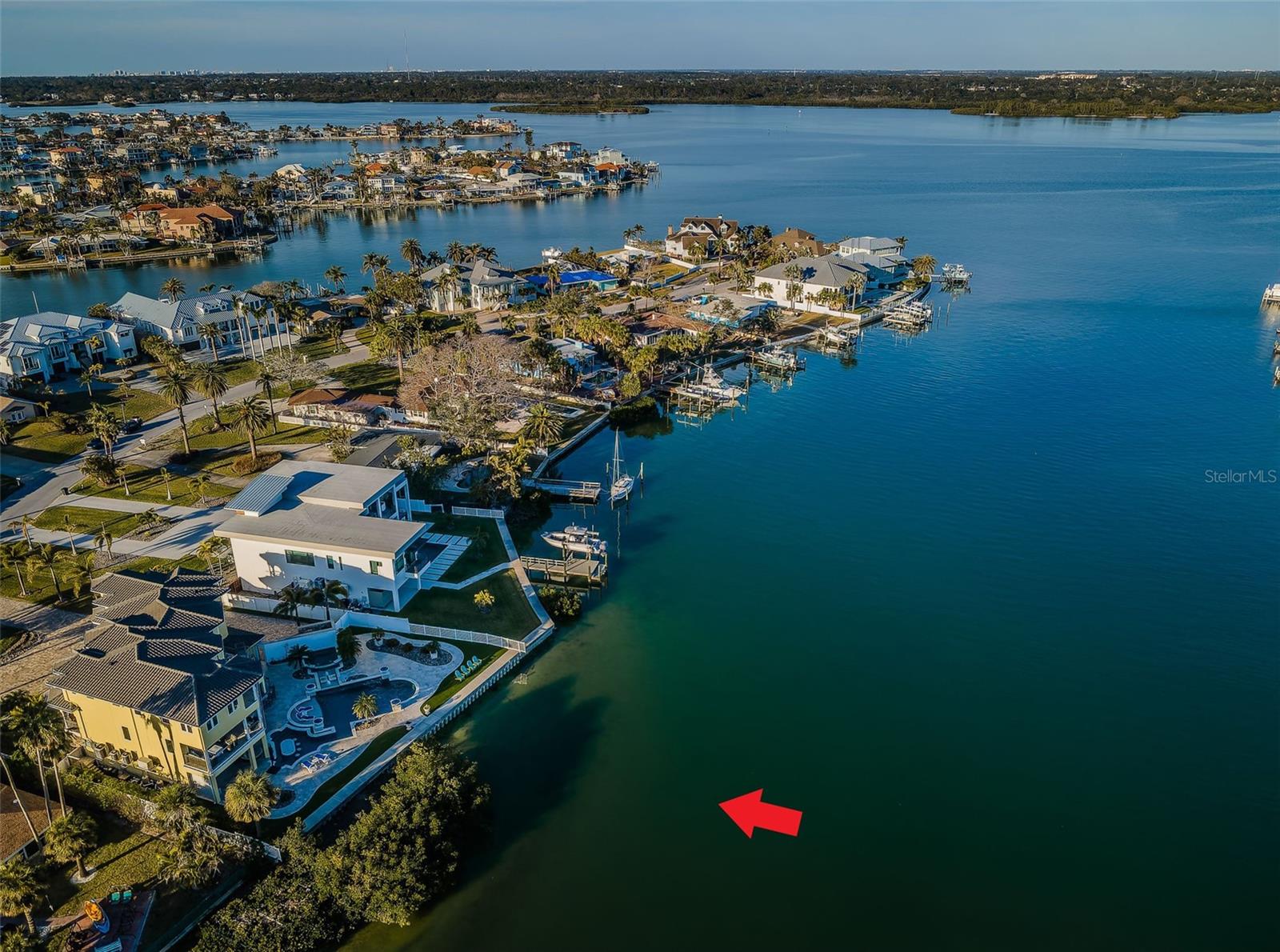 335 BATH CLUB BLVD S, NORTH REDINGTON BEACH, FL, 33708