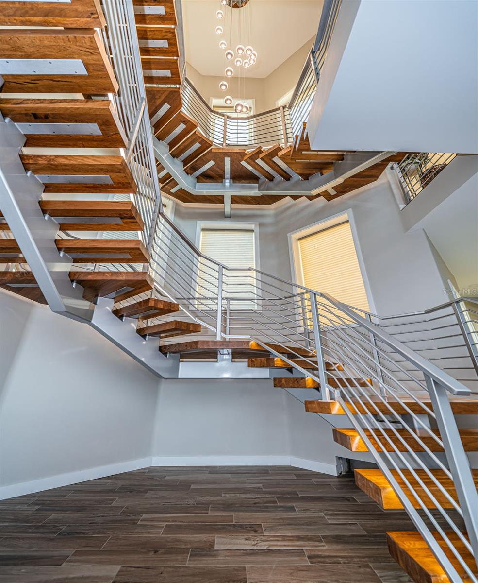 335 BATH CLUB BLVD S, NORTH REDINGTON BEACH, FL, 33708